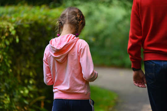 How Dads Falter At Talking To Daughters About Body Image