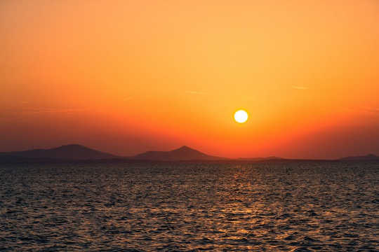 Red Sky At Night, Shepherd's Delight: The Science Of Beautiful Sunsets